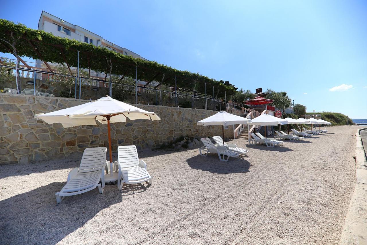 Pension Augustino Miletici Екстер'єр фото