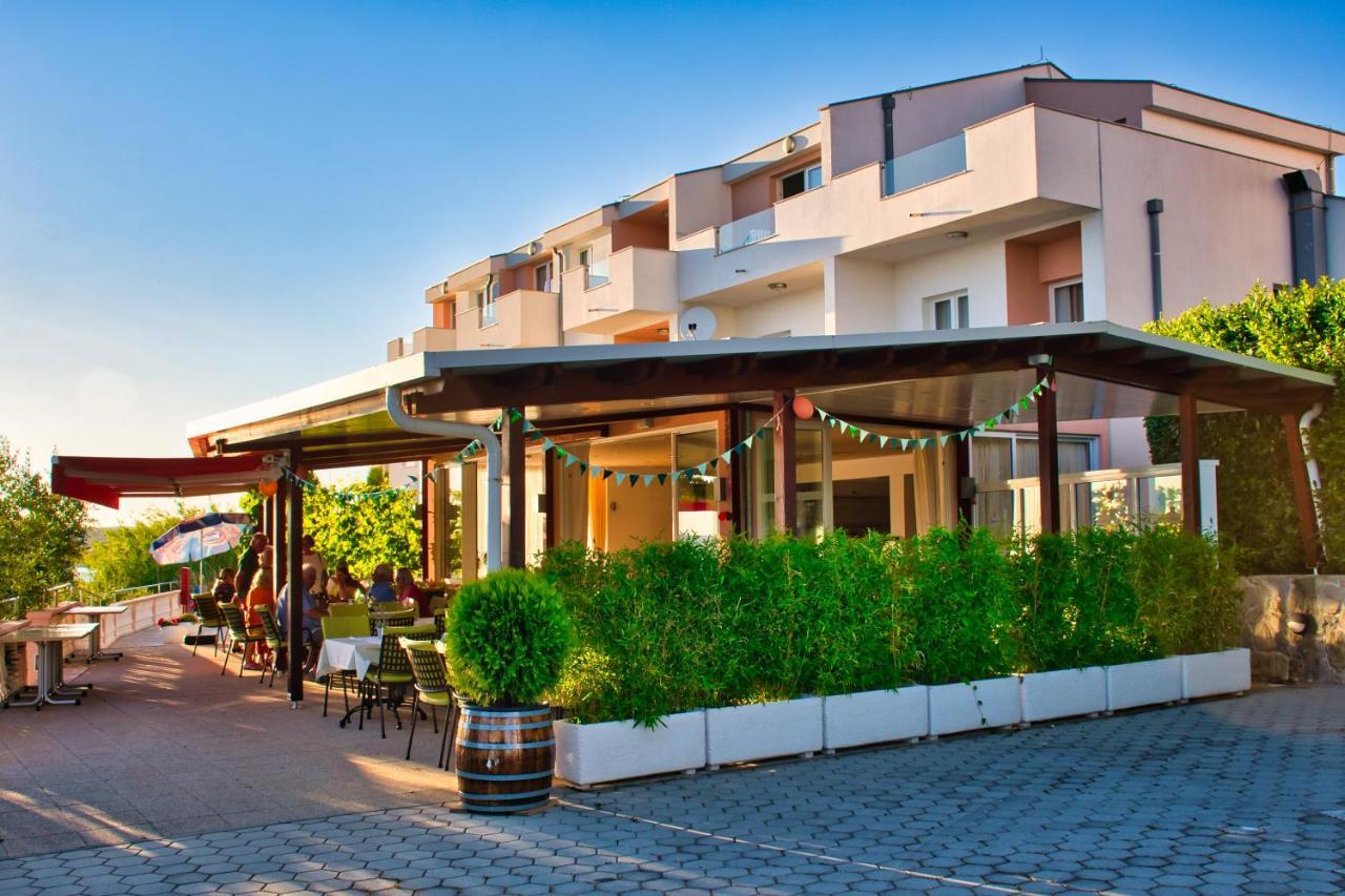 Pension Augustino Miletici Екстер'єр фото