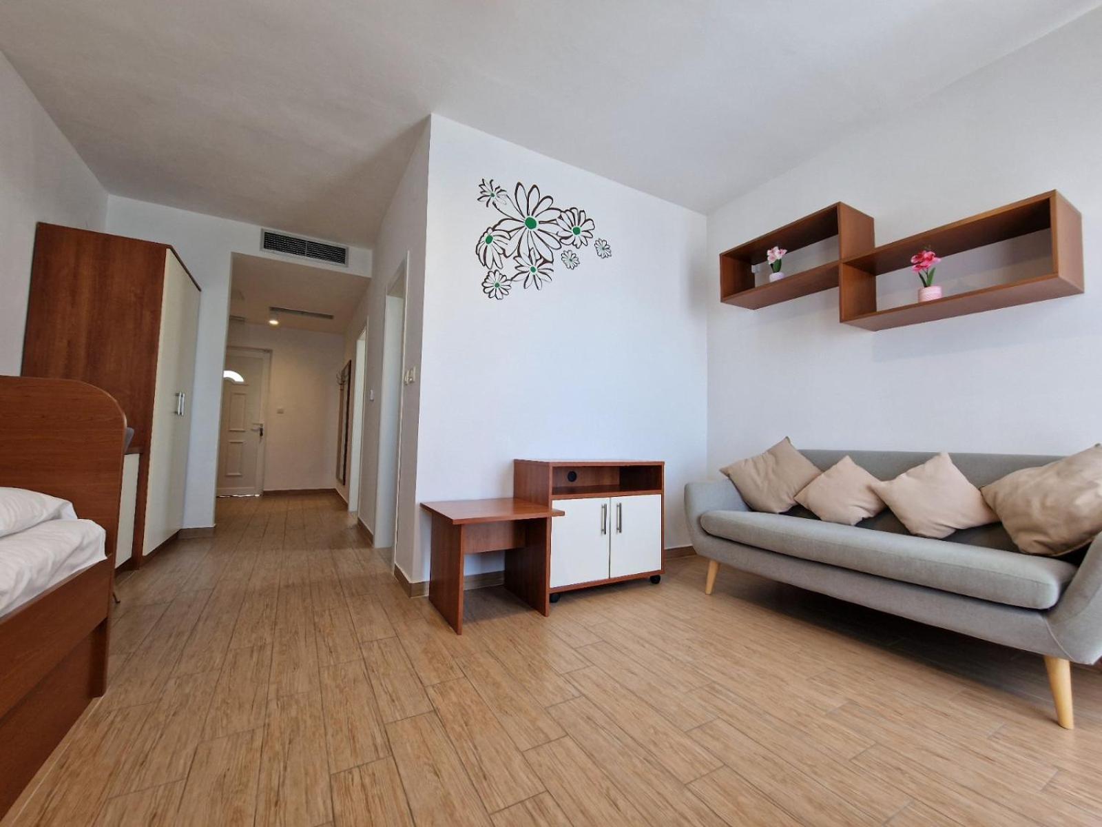 Pension Augustino Miletici Екстер'єр фото